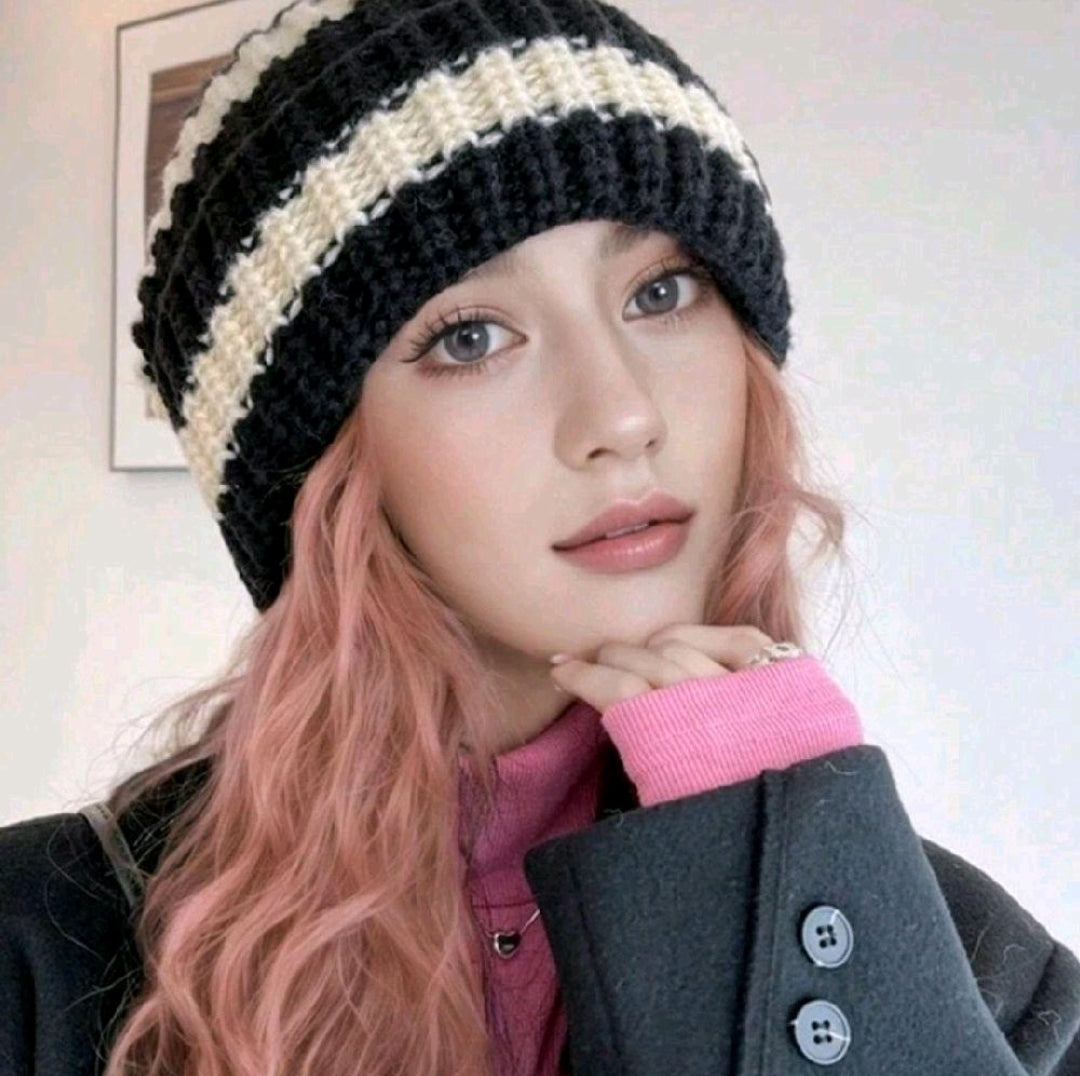 Winter Striped Black And White Knitted Thick Beanie Unisex Warm Soft Cold Weather Beanie Perfect for Christmas Holiday Gift